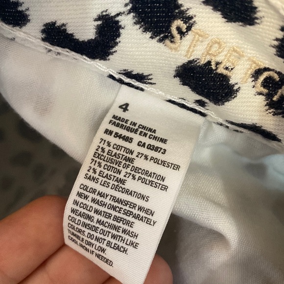 American Eagle Stretch Cow / Animal Print Shorts - Picture 4 of 4